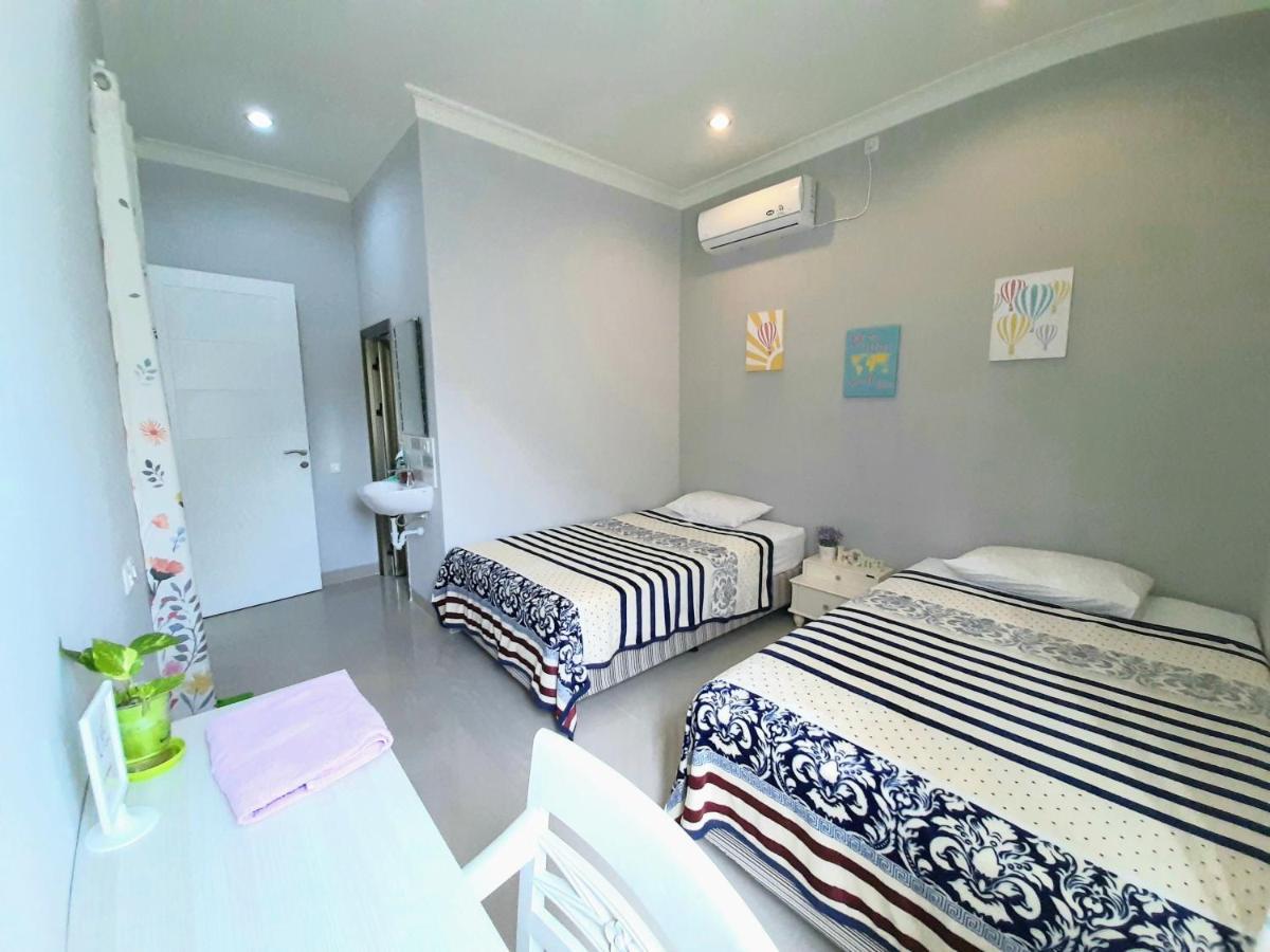 Inni Homestay Malang Eksteriør bilde