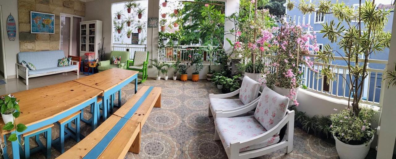 Inni Homestay Malang Eksteriør bilde