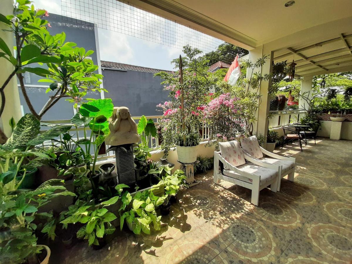 Inni Homestay Malang Eksteriør bilde