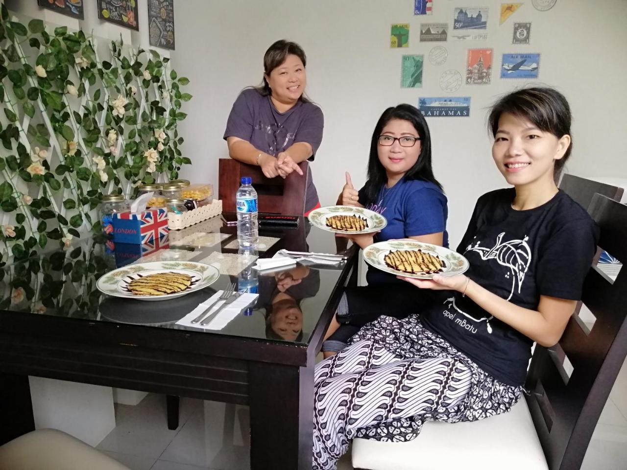 Inni Homestay Malang Eksteriør bilde